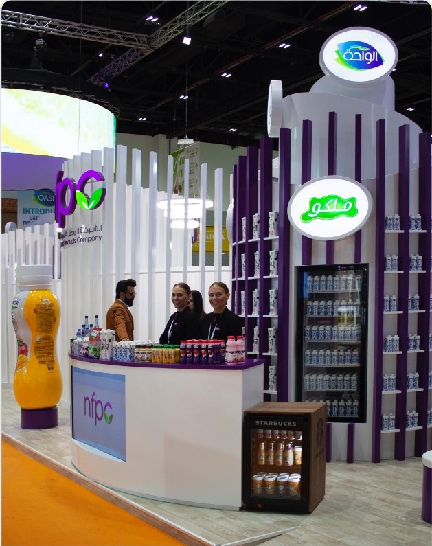 Serving counter and product display shelving