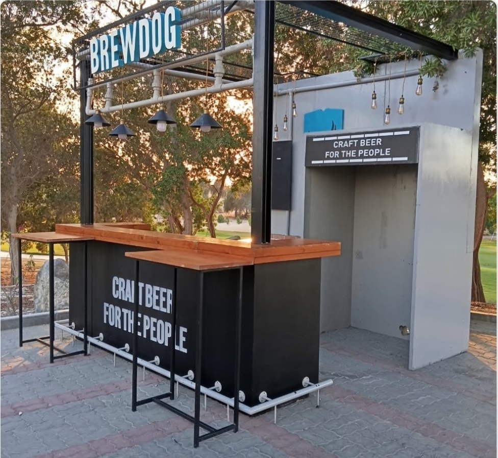 Demountable bar unit installed at an outdoor venue