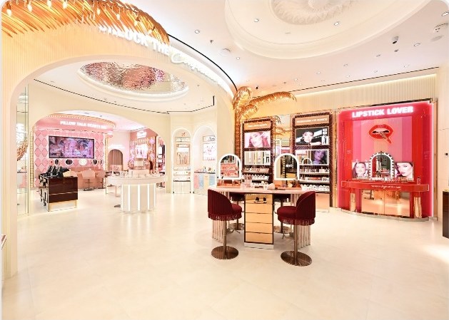 Main retail floor and curved feature ceiling